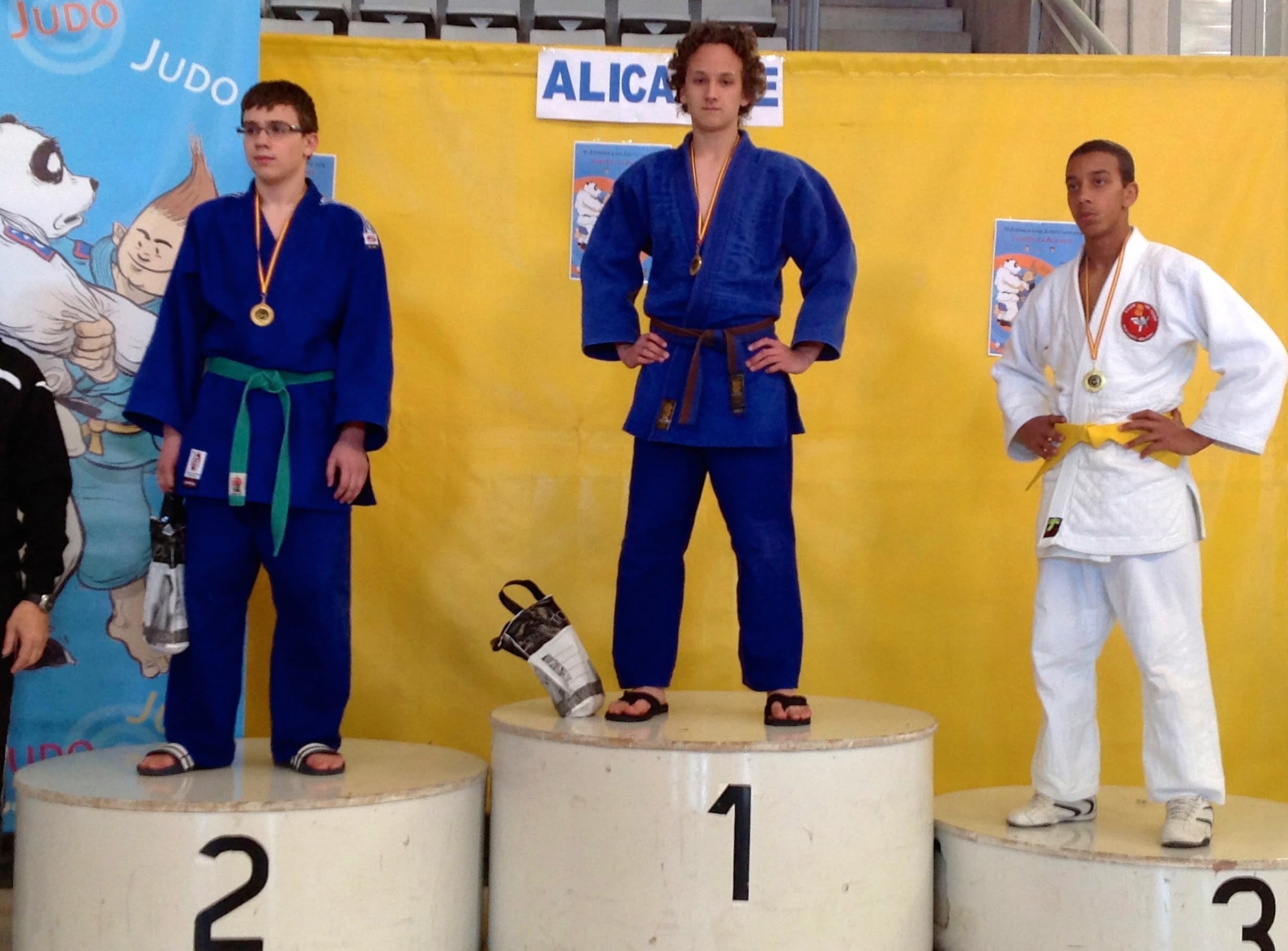 Amós  López en el podium