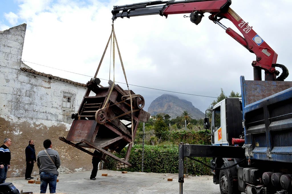 Antigua máquina de selección de la pasada donada al Museo Soler Blasco de Jávea