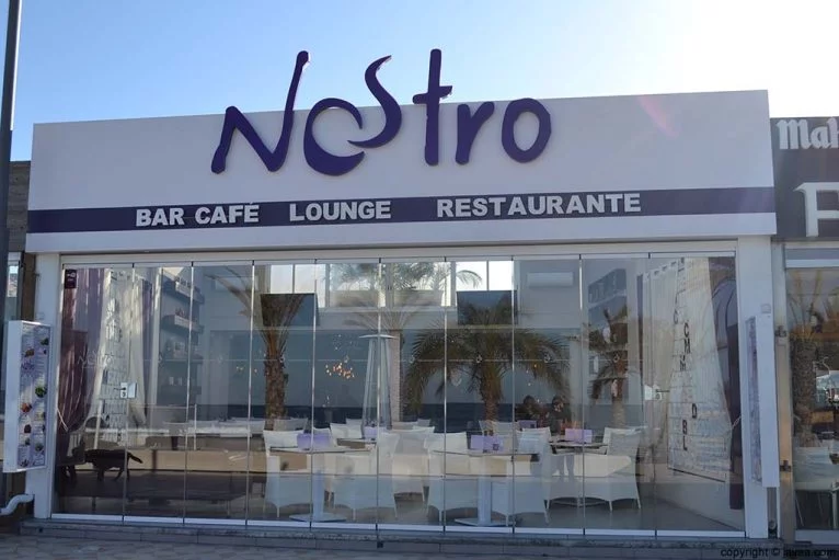 Bar Café Nostro en la Playa del Arenal de Jávea