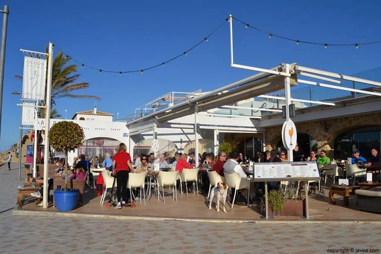 Bar Restaurante Acqua en la Playa del Arenal de Jávea