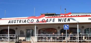 Bar Restaurante Cafetería Austriaco Café Wien en la Playa del Arenal de Jávea