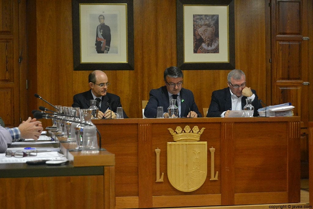 El alcalde José Chulvi durante la celebración del pleno de marzo