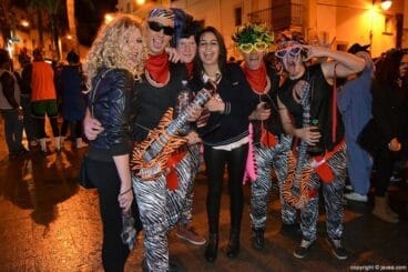 El pasacalle de carnaval de Jávea comenzó en la placeta de la Iglesia
