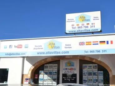 Inmobiliaria Alta Villas en la Playa del Arenal de Jávea