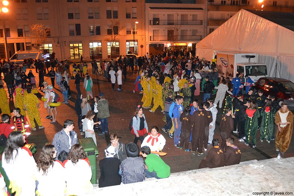 La Plaza de la Constitución acogió la celebración del Carnaval de Jávea