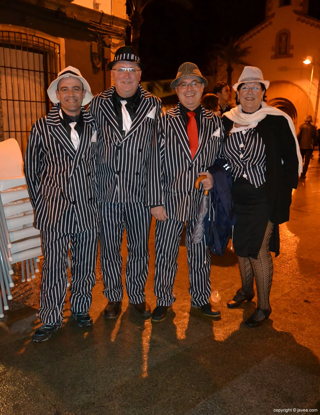 Miembros de la comisión de fiestas en el carnaval de Jávea