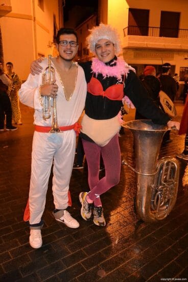 Músicos en el desfile de carnaval