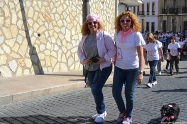 Participantes de la cursa de la Dona de Xàbia durante el recorrido