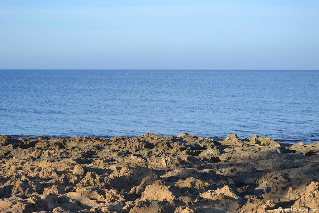 Playa del segundo muntanyar muy cercana a Cala Blanca en Jávea