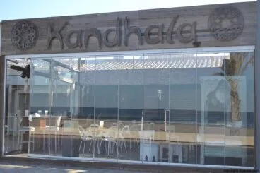 Pub Kandhala en la Playa del Arenal de Jávea