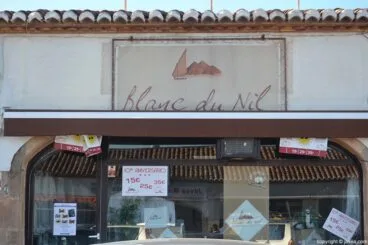 Tienda Blanc du Nil en la Playa del Arenal de Jávea