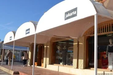 Tienda de moda Jakarta en la Playa del Arenal de Jávea