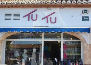 Tienda de moda TuTu en la Playa del Arenal de Jávea