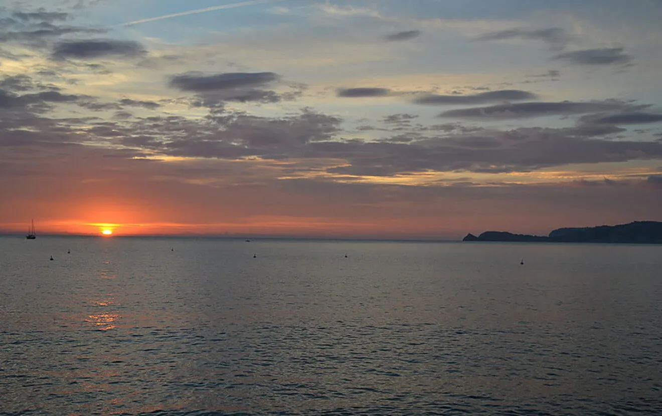 Cap Prim visto desde la Cala del Tangó