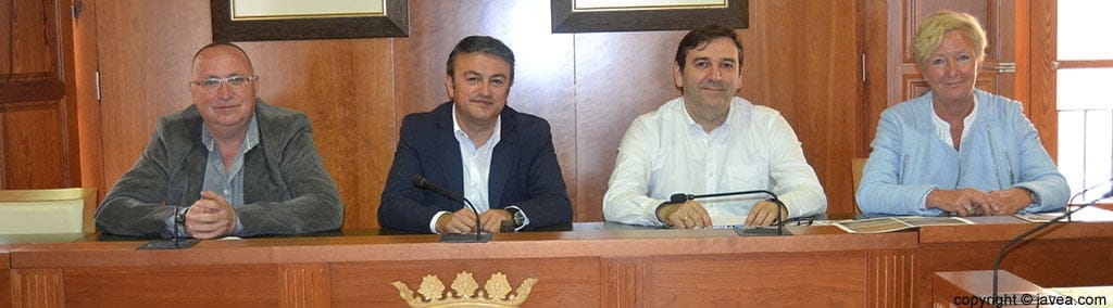 Juan Ortolá, José Chulvi, Antonio Miragall y Doris Courcelles