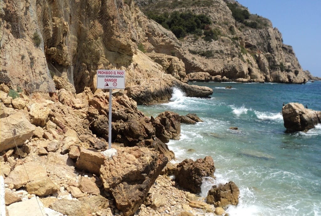 El Ayuntamiento de Jávea cierra la Cala del Pope por desprendimientos