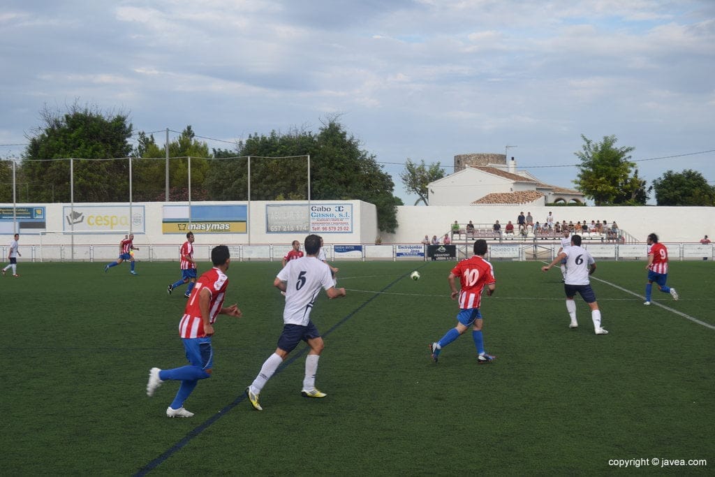 El CD. Jávea echa el telón como local a la temporada