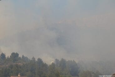 El humo es el verdadero protagonista que se iba extendiendo debido al viento