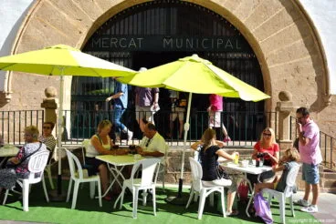 La pequeña terracita del Bar La Paraeta