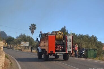 Los operativos se iban sumando a las labores de extinción que se hacían difíciles debido al viento