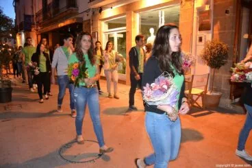 Miembros de la Quintà 2014 en la ofrenda a Jesús Nazareno en Jávea