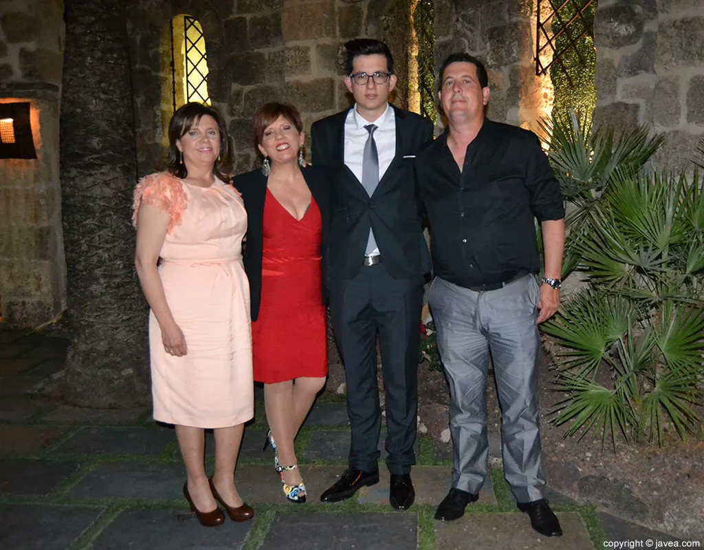 Quinto del 2014 con familiares en la fiesta de presentación del Carrasco