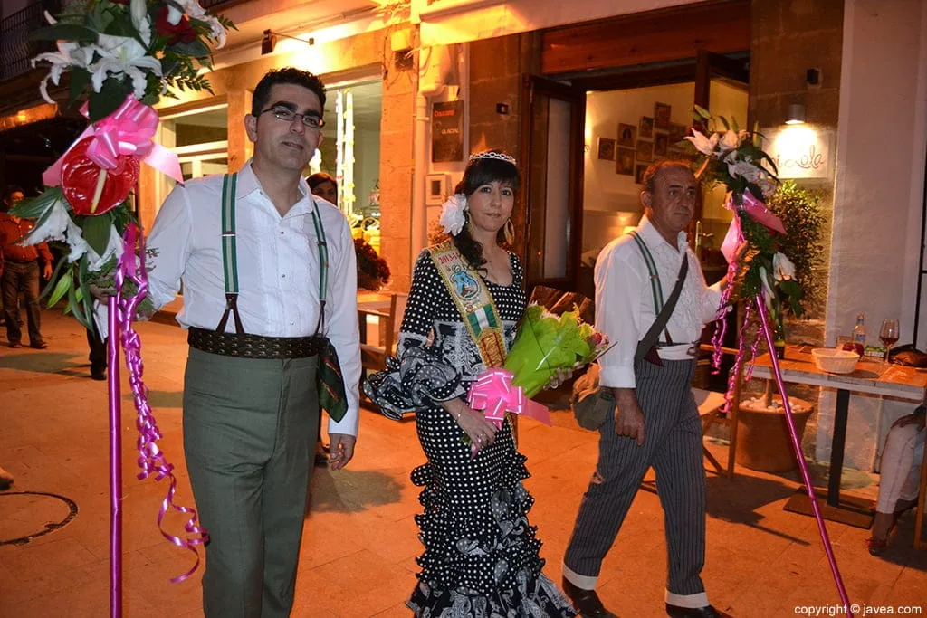 Reina del Rocío de Jávea en la ofrenda a Jesús de Nazareno