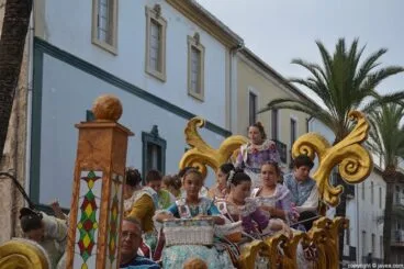 Carroza de la comisión juvenil de Fogueres 2014
