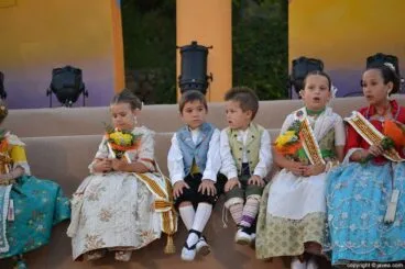 Componentes de la Corte Infantil de les Fogueres de Sant Joan 2014