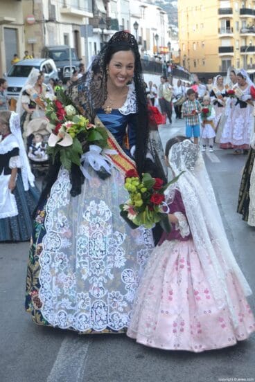 Cristina Añó reina de Fogueres 2004