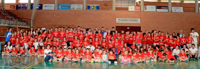 José Chulvi con todos los alumnos de las Escuelas Deportivas de Xàbia