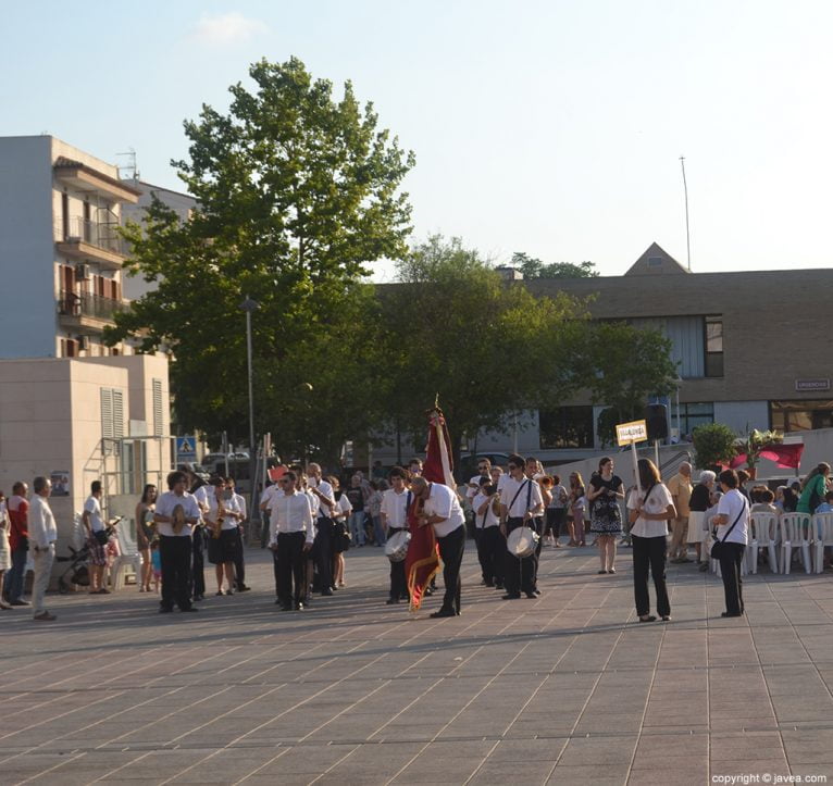 La Banda de Villalonga entrando en la plaza de la constitución