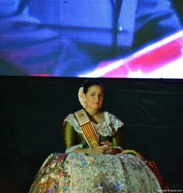 Lucía Andrés Lacueva primea dama de honor