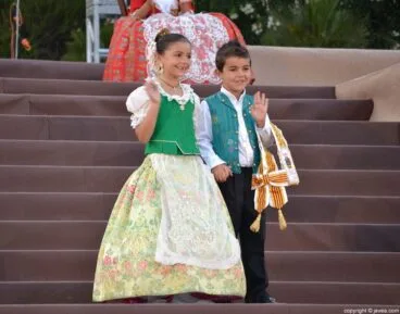 Miembros de la Cort d’Honor Infantil de Fogueres 2014