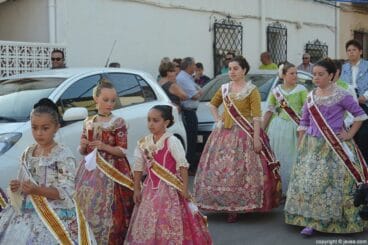 Miembros de la corte de honor infantil y de la comisión juvenil
