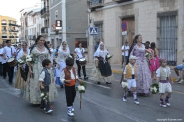 Miembros del grup de danses portitxol de Xàbia