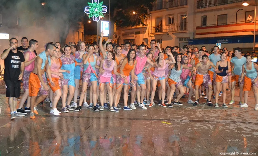 Quintos del 2014 en la cremà de la Foguera Central