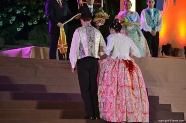 Quintos durante el acto de la proclamación de la reina de Fogueres 2014