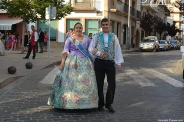 Tatiana Caballero Sánchez y Jordi Pons Diego en el pasacalle del Pregón
