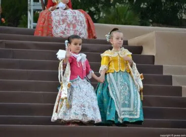 Xabieretes en la proclamación de la reina infantil de Fogueres 2014 de Xàbia