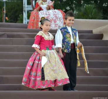 Xabierets miembros de la corte de honor de Fogueres 2014