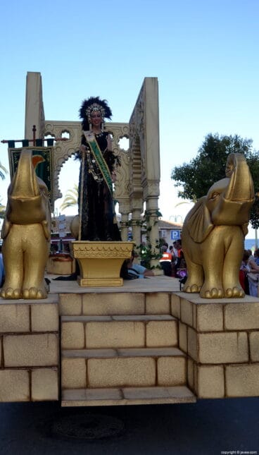 Abanderada mora 2014, Pilar Sig Raya
