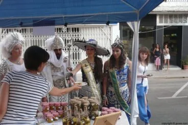 Abanderadas y capitanes moros del 2013 en la Feria Medieval