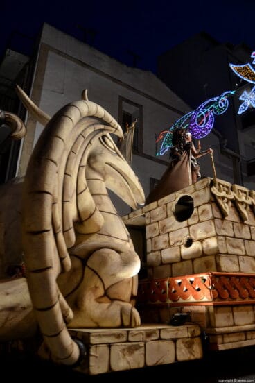 Carroza de la abanderada cristiana