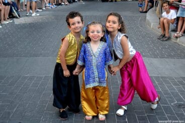 Componentes infantiles de la Filà Almoriscos