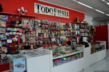 En Todo Fiesta podrás encontrar todo tipo de complementos para disfraces