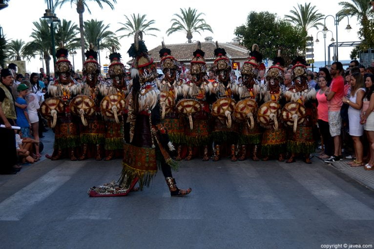 Filà Al-Tarik's de Xàbia en el desfile de gala