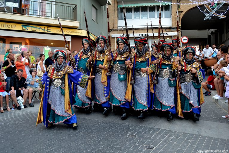 Filà Almoradins de Xàbia en el desfile de gala