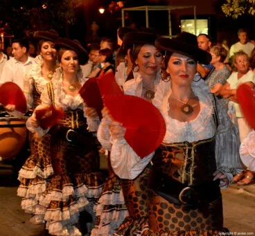 Filà Contrabandistes Xàbia en el desfile