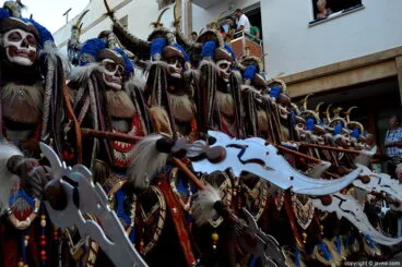 Filà Schaitans en el desfile de gala
